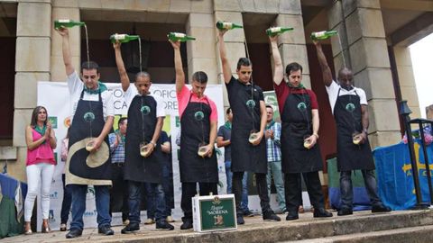 De izquierda a derecha, Pablo Álvarez, Wilkin Aquiles, Jeison Franco, Jonathan Trabanco, Saúl Moro y Salvador Ondó. /LOCAPORLASIDRA.COM