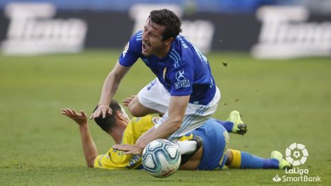 Christian Fernández es derribado por Srnic