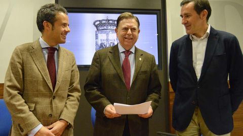Desde la izquierda, Ignacio Cuesta, Alfredo Canteli y Javier Cuesta