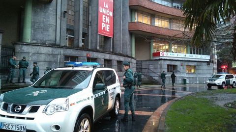 La Guardia Civil registra la sede de UGT Asturias