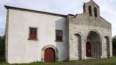 Iglesia románica de San Paio, junto al antiguo palacio de los obispos