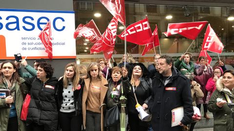 Protesta de los trabajdores de los supermercados frente al Sasec