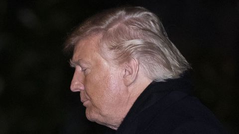 Trump, a su regreso a la Casa Blanca de un mitin en Míchigan tras conocer su «impeachment»