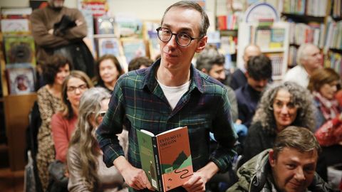 Pedrouzo presentó en Ourense «Esto no es Oregón»