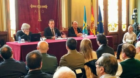 Conferencia del profesor Francisco Carantoña sobre el general Del Riego