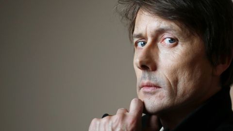 BRETT ANDERSON, LÍDER DE SUEDE