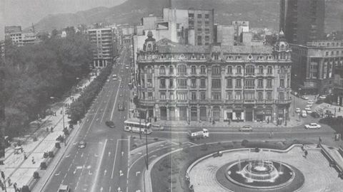 Fotografía antigua de la plaza de la Escandalera de Oviedo