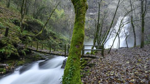 La cascada de Vieiros es uno de los lugares más visitados del geoparque