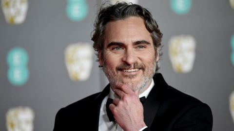El actor Joaquin Phoenix, elogiadísimo protagonista de «Joker», llega a la gala de los Bafta