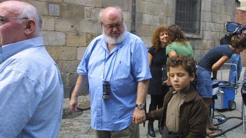 Cuerda, durante un momento del rodaje de «Los girasoles ciegos» en la calle Hernán Cortés de Ourense.