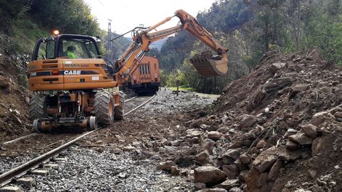Imagen de un desprendimiento en la línea Ponferrada-Monforte-Ourense ocurrido hace dos años