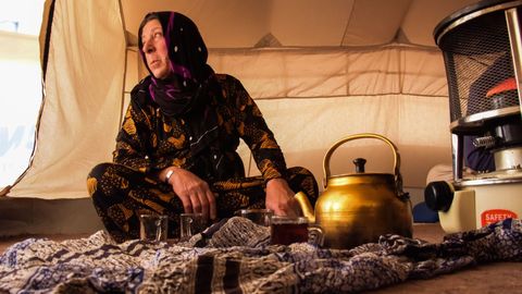 La refugiada Sorya Ahmed, vecina de Ras al Ayn, ha optado refugiarse en el Kurdistán iraquí ante la imposibilidad de regresar a su casa
