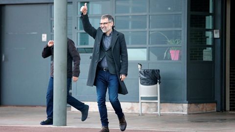 El presidente de Òmnium Cultural, Jordi Cuixart, ha salido esta mañana de la prisión barcelonesa de Lledoners