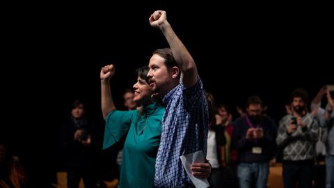 Teresa Rodríguez y Pablo Iglesias, durante un mitin en el 2018