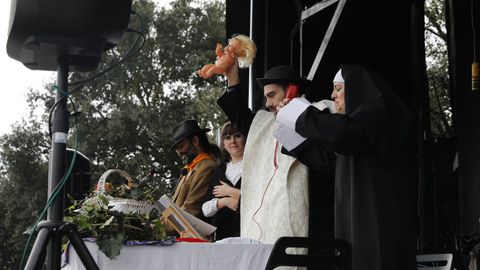 Risas e ironía en la Voda da Pita en As Eiroás