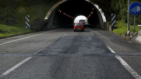 Entrada del túnel de Neira de Rei, en Baralla