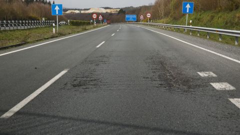 Baches en el entorno de la salida y entrada de Outeiro de Rei y hacia Rábade