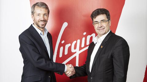 Josh Bayliss, consejero delegado del grupo Virgin, y José Miguel García, del grupo Euskaltel
