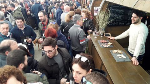 Ambiente en la feria del vino durante la mañana del sábado