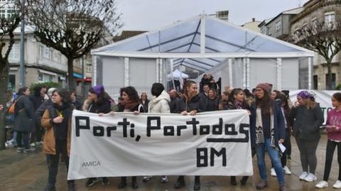 8M no Carballiño.Manifestación de Mulleres pola Igualdade na vila do Arenteiro