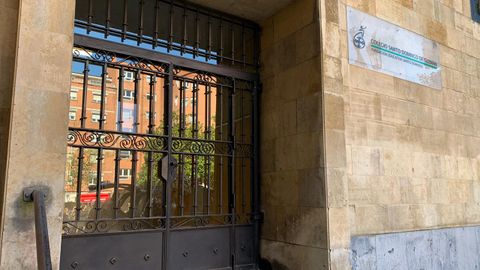 El colegio Santo Domingo de Guzmn, Los Dominicos, en Oviedo, cerrado como medida preventiva ante el coronavirus