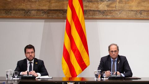 Aragonés (ERC) y Torra (Junts), durante una reunión de gobierno de la Generalitat en el 2020, en una imagen de archivo.