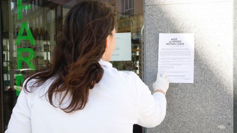 Folleto que colgó la Rede de Apoio Mutuo de Lugo en farmacias y súperes