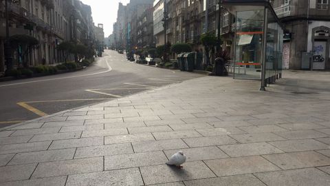 La calle Urzaiz de Vigo, casi vacía