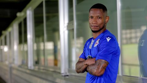 BEAUVUE. 2021. Rescindió con el Celta en enero y firmó año y medio, salvo descenso