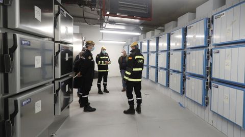 Militares de la UME, en la morgue provisional instalada en la Ciudad de la Justicia
