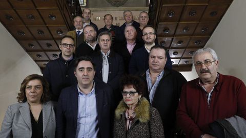 Miembros de Galicia Baleira durante una visita al Concello de Ourense