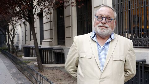 Al filósofo le preocupa la credulidad de la gente ante lo que denomina «curas laicos»