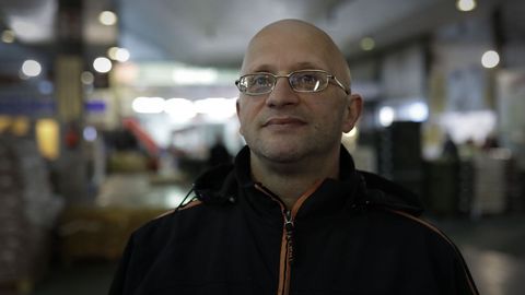 Pablo Jorge lleva doce años recorriendo el mercado y lo conocen a la perfección