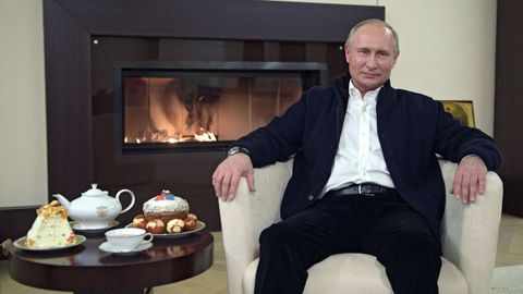 En un mensaje de vídeo para felicitar la Pascua ortodoxa, Putin aseguró el domingo que Rusia tiene el coronavirus «totalmente controlado»