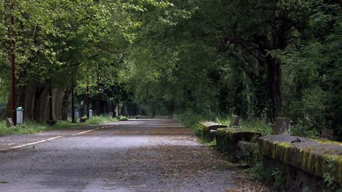 Paseo fluvial del Miño vacío.