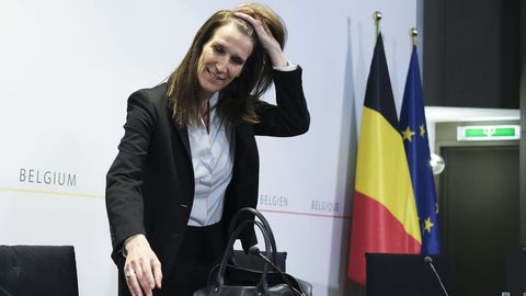 La primera ministra belga, la liberal francfona Sophie Wilms, est al frente del Gobierno desde mediados de marzo, poniendo fin a 454 das de Ejecutivo en funciones aunque lejos an de su propio rcord mundial de 541 das.