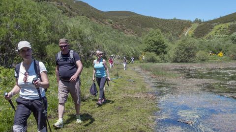 Participantes en una marcha de senderismo por la sierra de O Courel, en una imagen de archivo