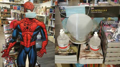 En la librería especializada en cómic Banda Deseñada, de Vigo, Spiderman lleva mascarilla y hay que seguir los protocolos de desinfección