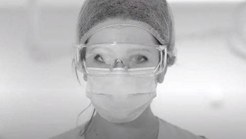 Los protagonistas del videoclip son trabajadores de un hospital madrileño