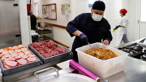 Voluntarios de la Cocina Económica de Oviedo