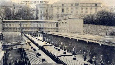 Imagen de principios de siglo de la Estacin de El Vasco, que fue diseada por el ingeniero Francisco Durn