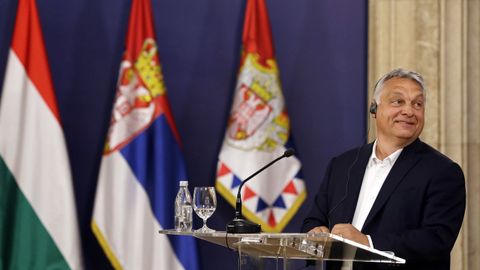 Orbán, en rueda de prensa en Belgrado, tras reunirse con el presidente de Serbia, Aleksandar Vucic