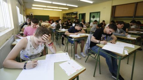 Primer dia de clases en el IES Perdouro, en Burela