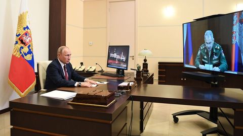 Putin mantuvo ayer una videoconferencia con su ministro de Defensa