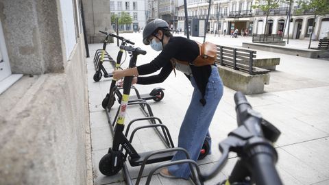 Uso de patinetes eléctricos en la plaza San Marcos de Lugo