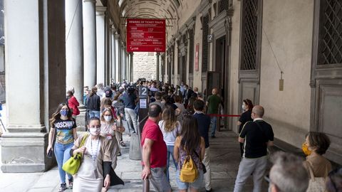La Galería de los Uffizi, en Florencia, reabrió sus puertas la semana pasada y hoy ya se han vuelto a ver colas en sus accesos