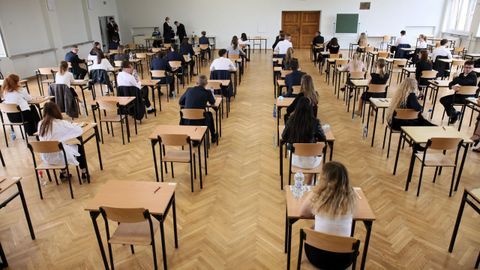 En  Polonia los estudiantes de secundaria se han sometido hoy a su examen final