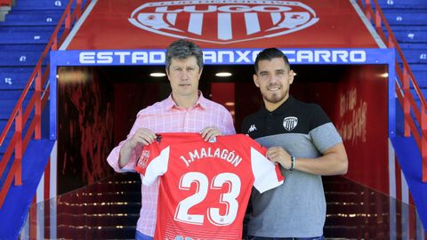 Manuel Mandiá en la presentación de Josete, podría seguir vinculado a la estructura deportiva del club lucense