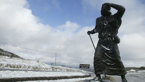 Estatuta del peregrino en el alto do Poio