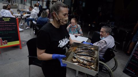 Sardiñada y churrascada en Club Galicia Gaiteira
